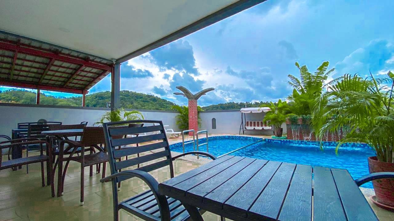 Norshah Village Resort Pantai Cenang  Exteriér fotografie